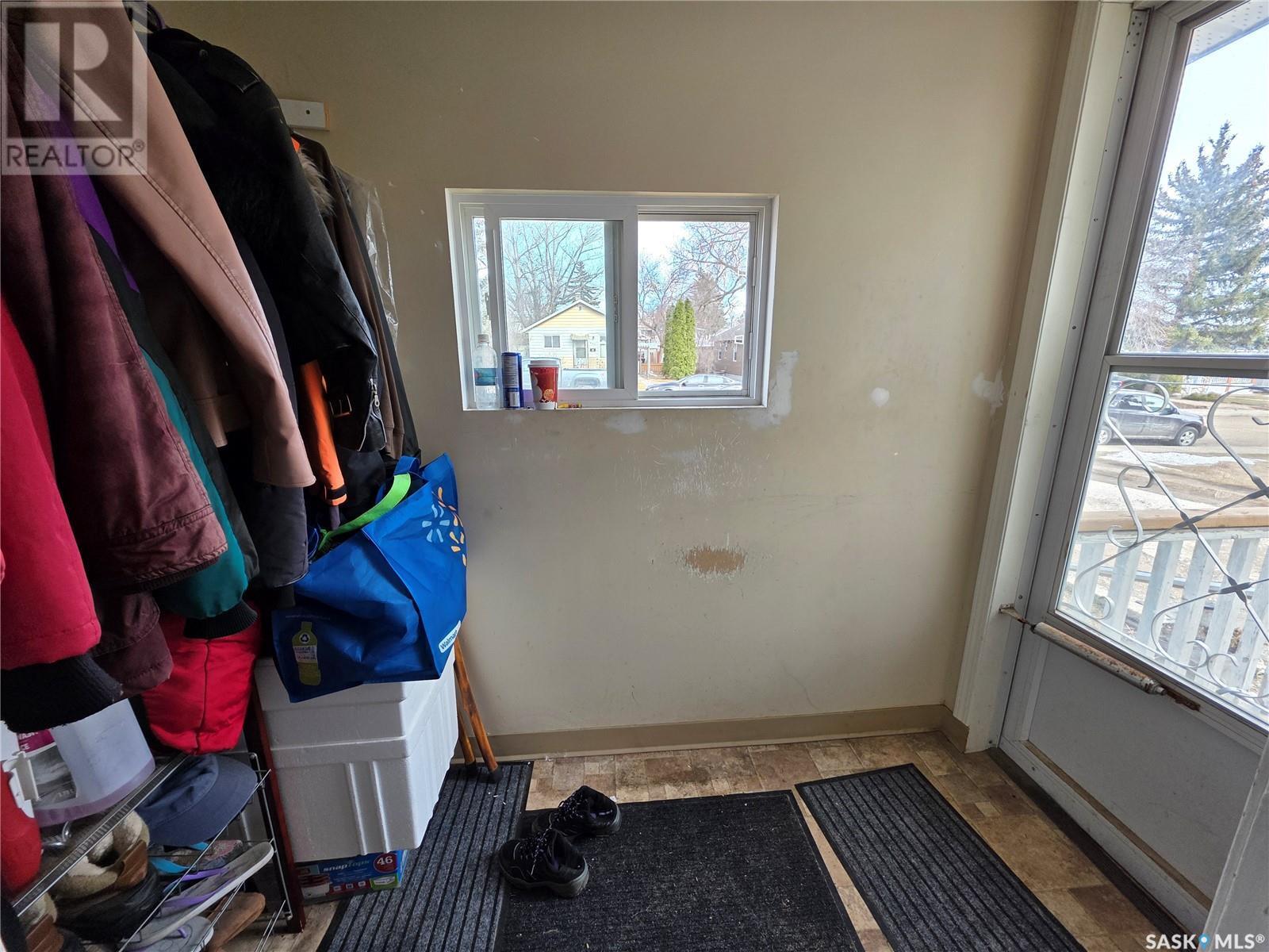 Property Photo: 470 4th Avenue NW SK S9H 0V3