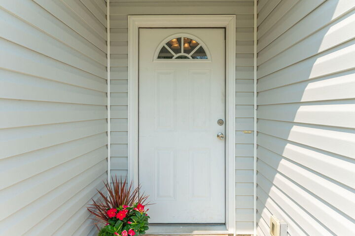 Property Photo: 321 Apple Drive FL 32536