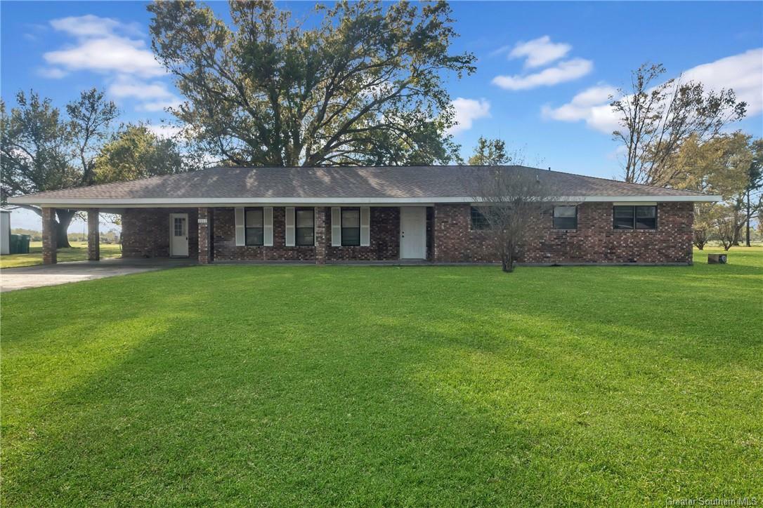 Property Photo: 6862 Oyster Drive LA 70607