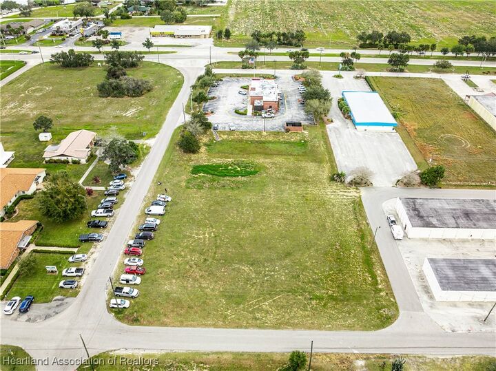 Property Photo:  335 Plumosa Street  FL 33852 