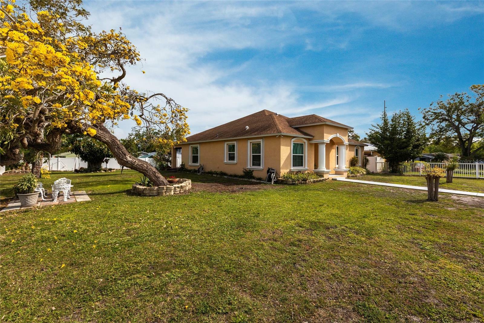 Property Photo: 5253 1st Avenue N FL 33710