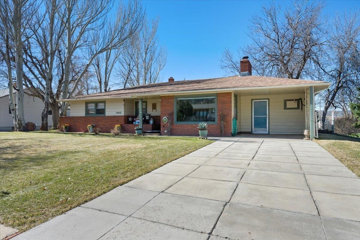Property Photo: 1035 10th Street SD 57783