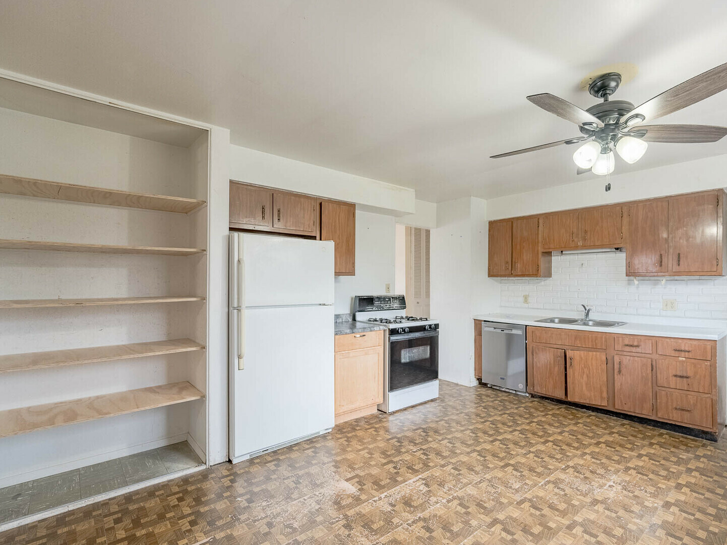 Property Photo: 74 Paddock Street IL 60538