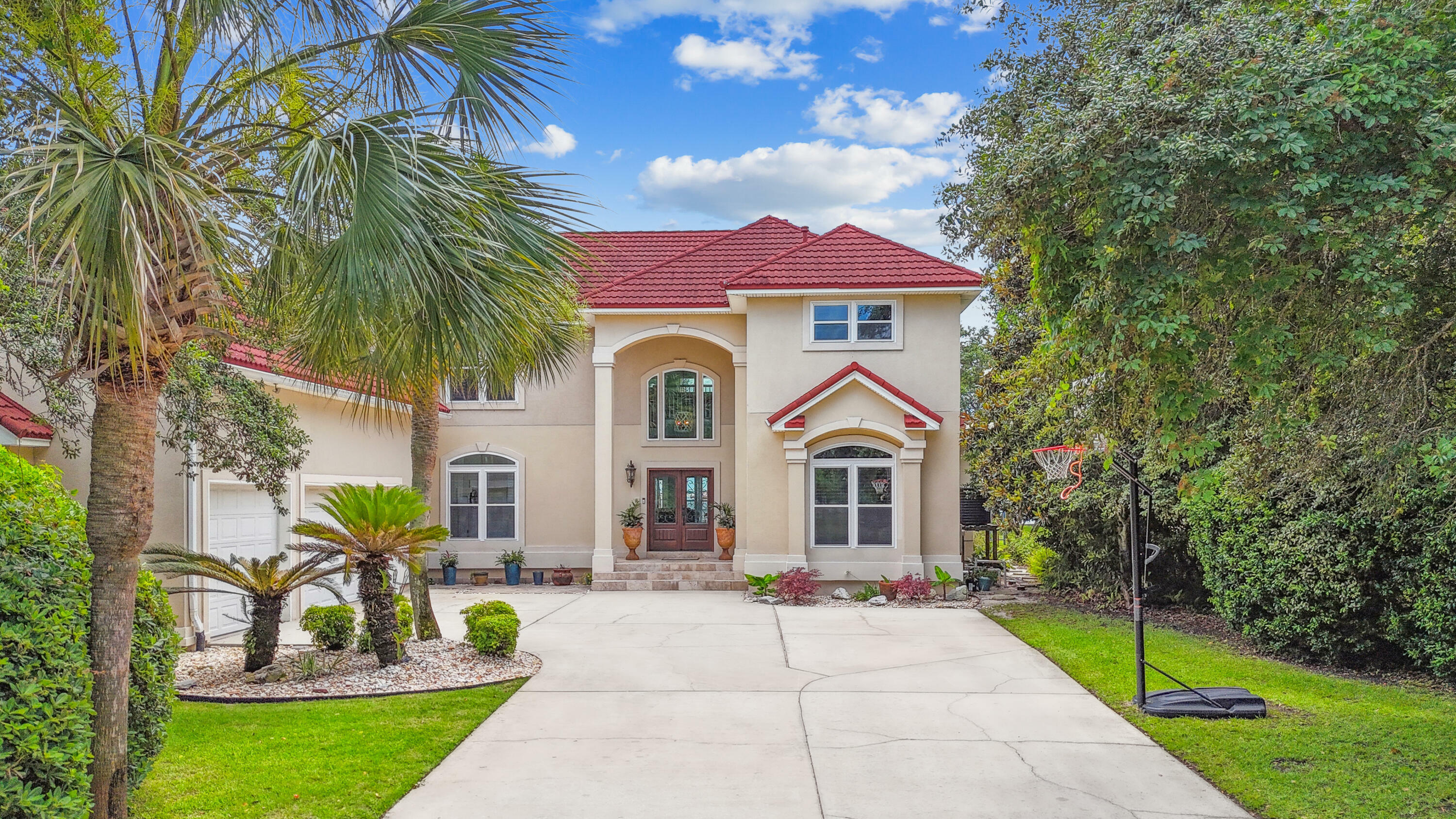 Property Photo: 709 Forest Shores Drive FL 32569