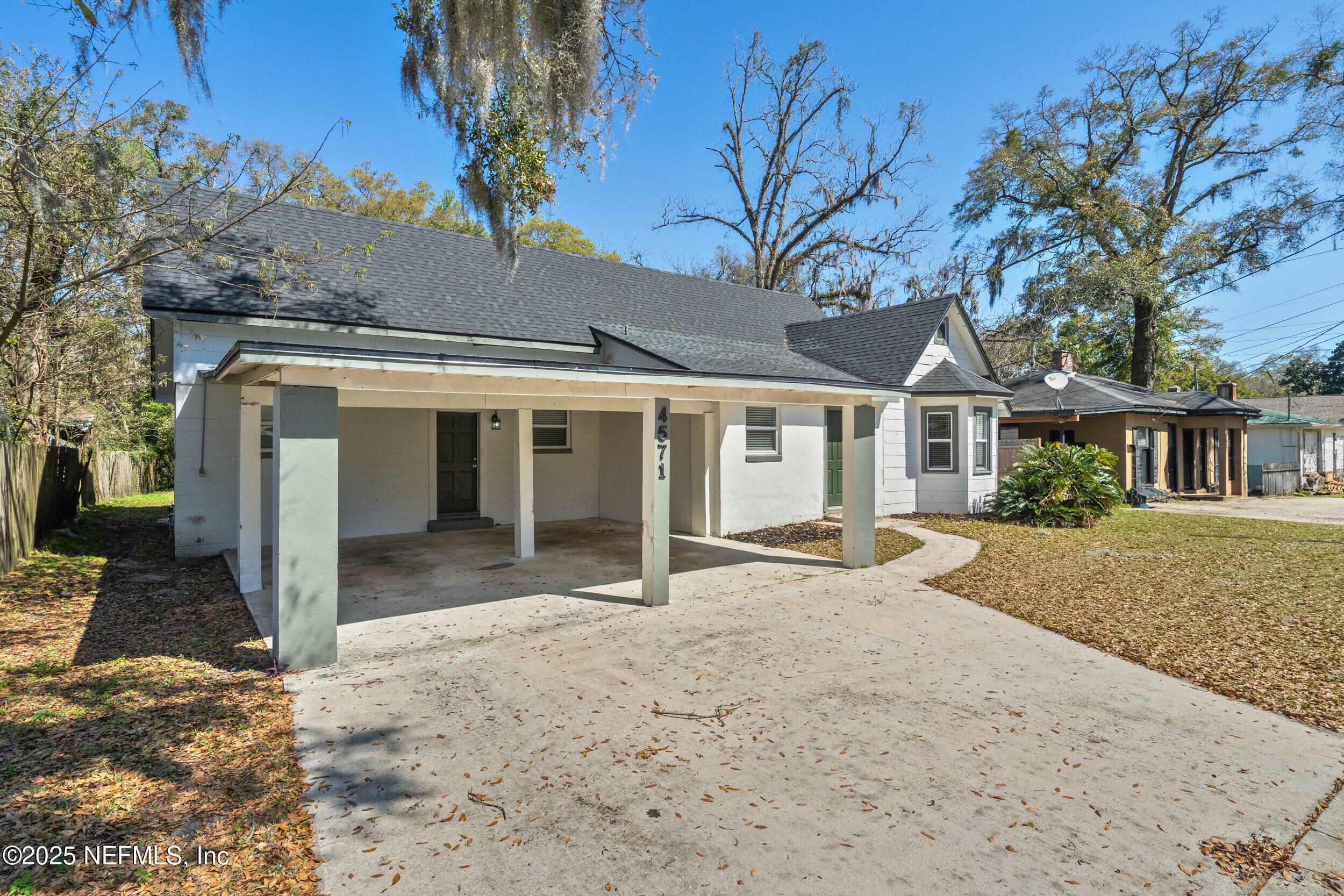 Property Photo: 4571 Park Street FL 32205