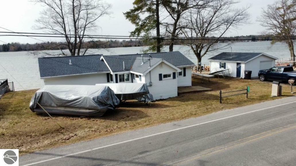 Property Photo: 4432 E Cedar Lake Drive MI 48738