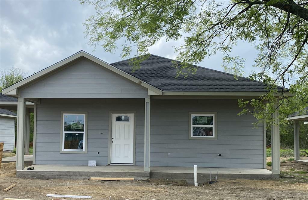 Property Photo:  119 E 13th Avenue  TX 75110 