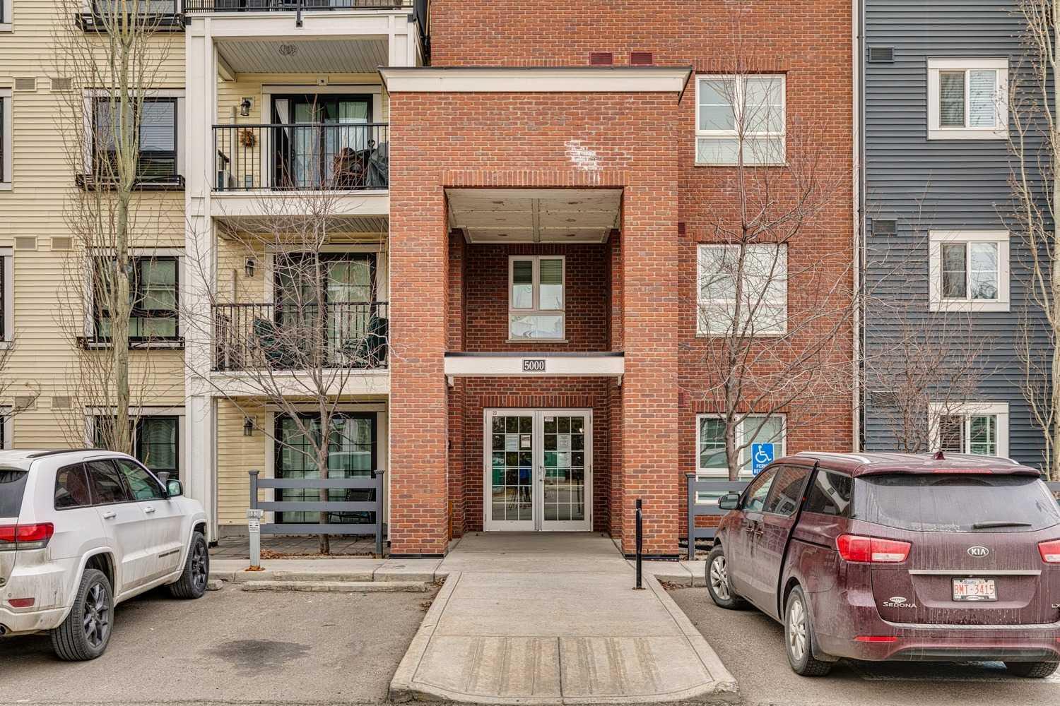 Property Photo: 279 Copperpond Common SE 5308 AB T2Z 1J6