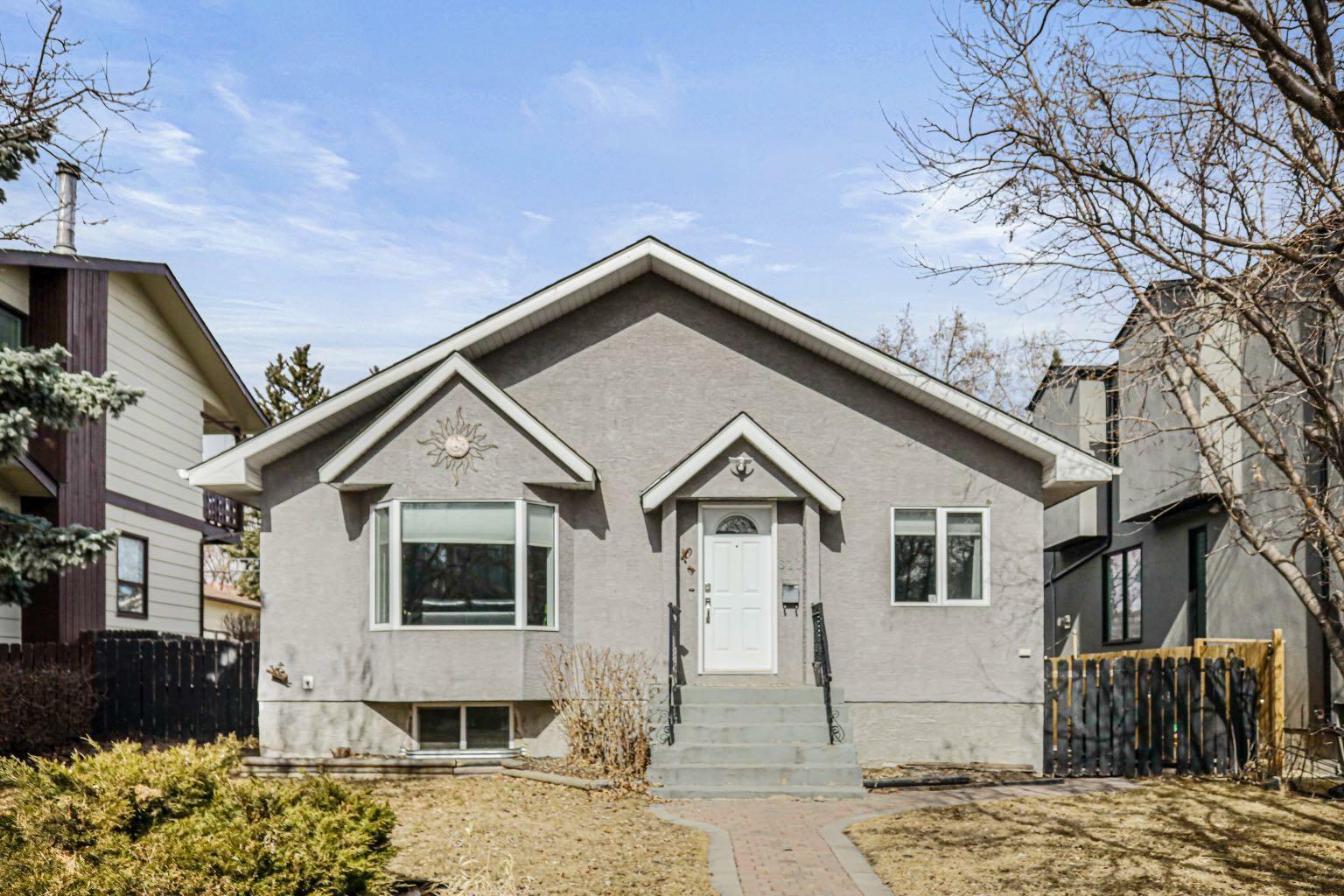 Photo de la propriété: 610 24 Avenue NW AB T2M 1X5