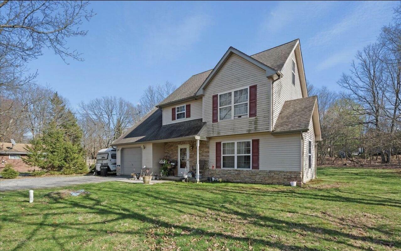 Property Photo: 402 Mountain Road PA 18210