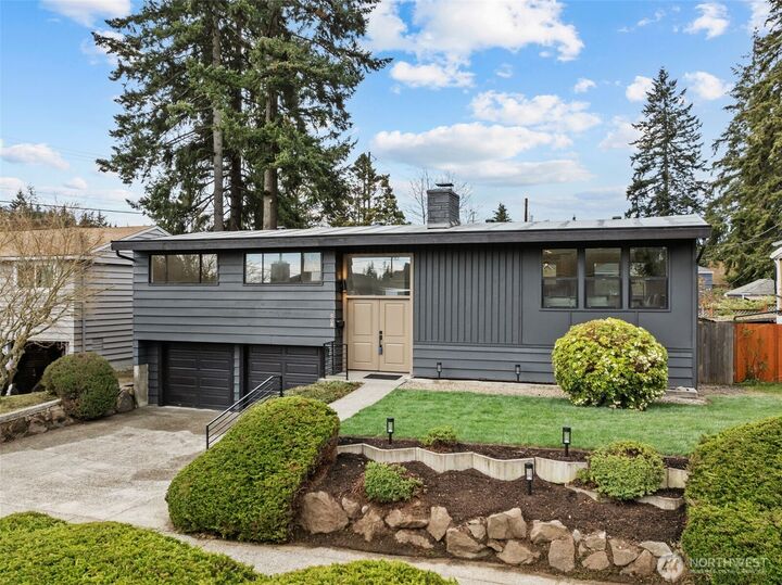 Property Photo:  508 NE 124th Street  WA 98125 