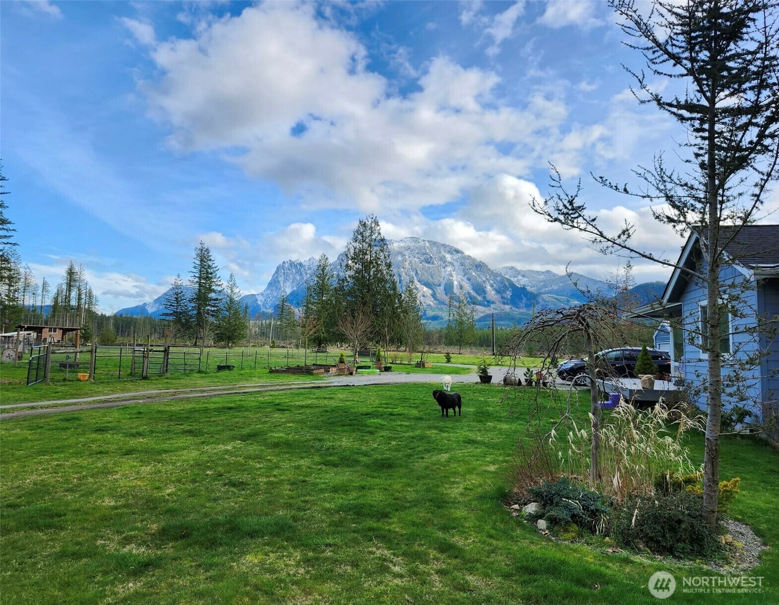 Property Photo: 16119 426th Avenue SE WA 98251