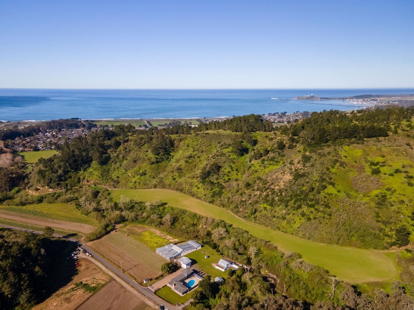 Property Photo:  840 Frenchmans Creek Road  CA 94019 