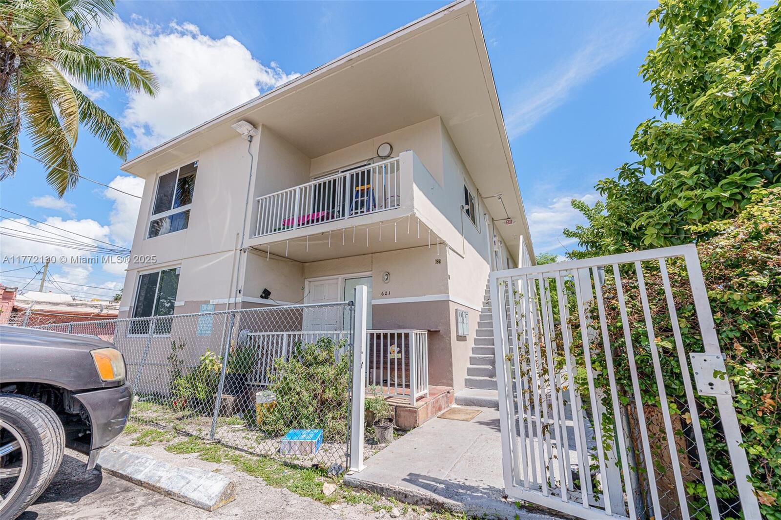 Property Photo:  621 SW 15th Ave 2  FL 33135 