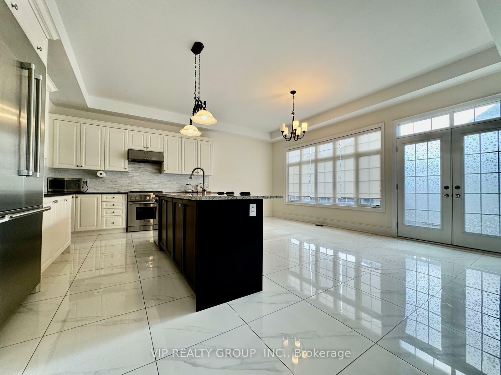 Photo de la propriété: 55 Yates Avenue ON L6A 0J1