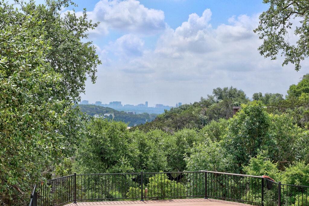 Property Photo: 807 Terrace Mountain Drive TX 78746