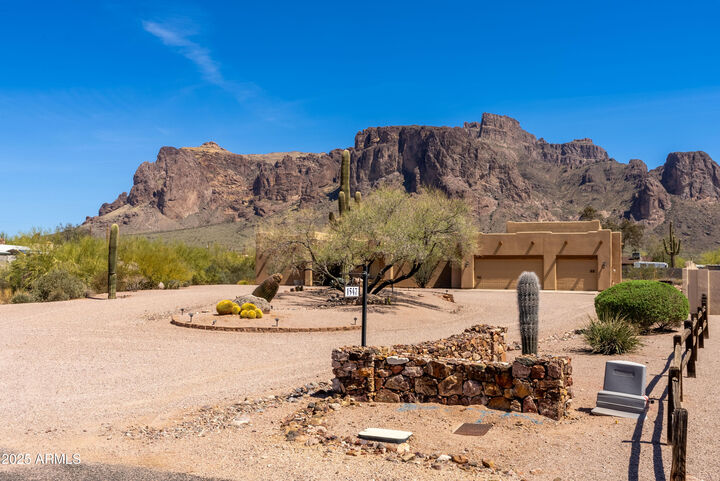 Property Photo: 1547 N Val Vista Road AZ 85119