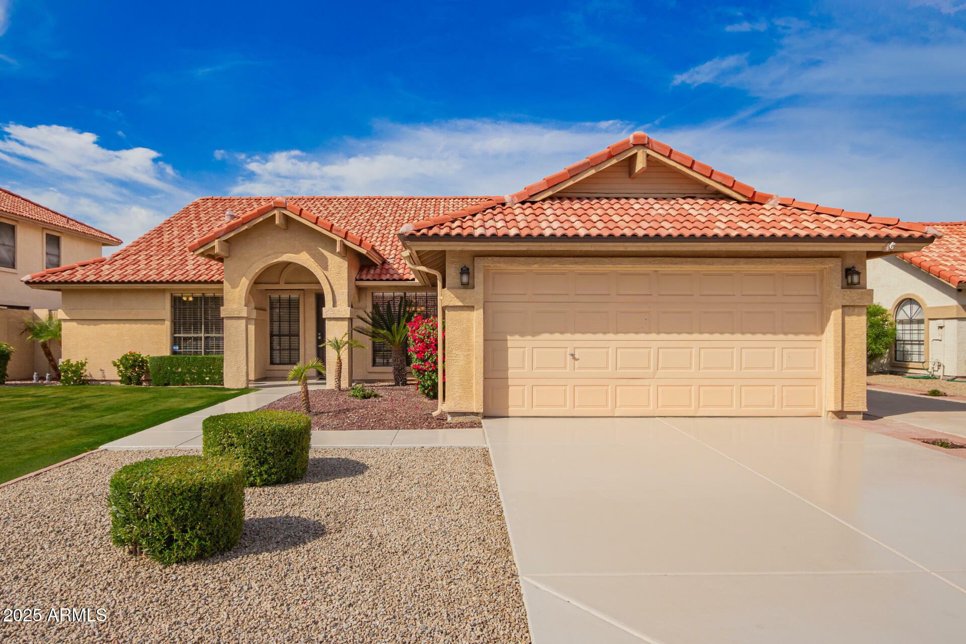 Property Photo: 7626 W McRae Way AZ 85308