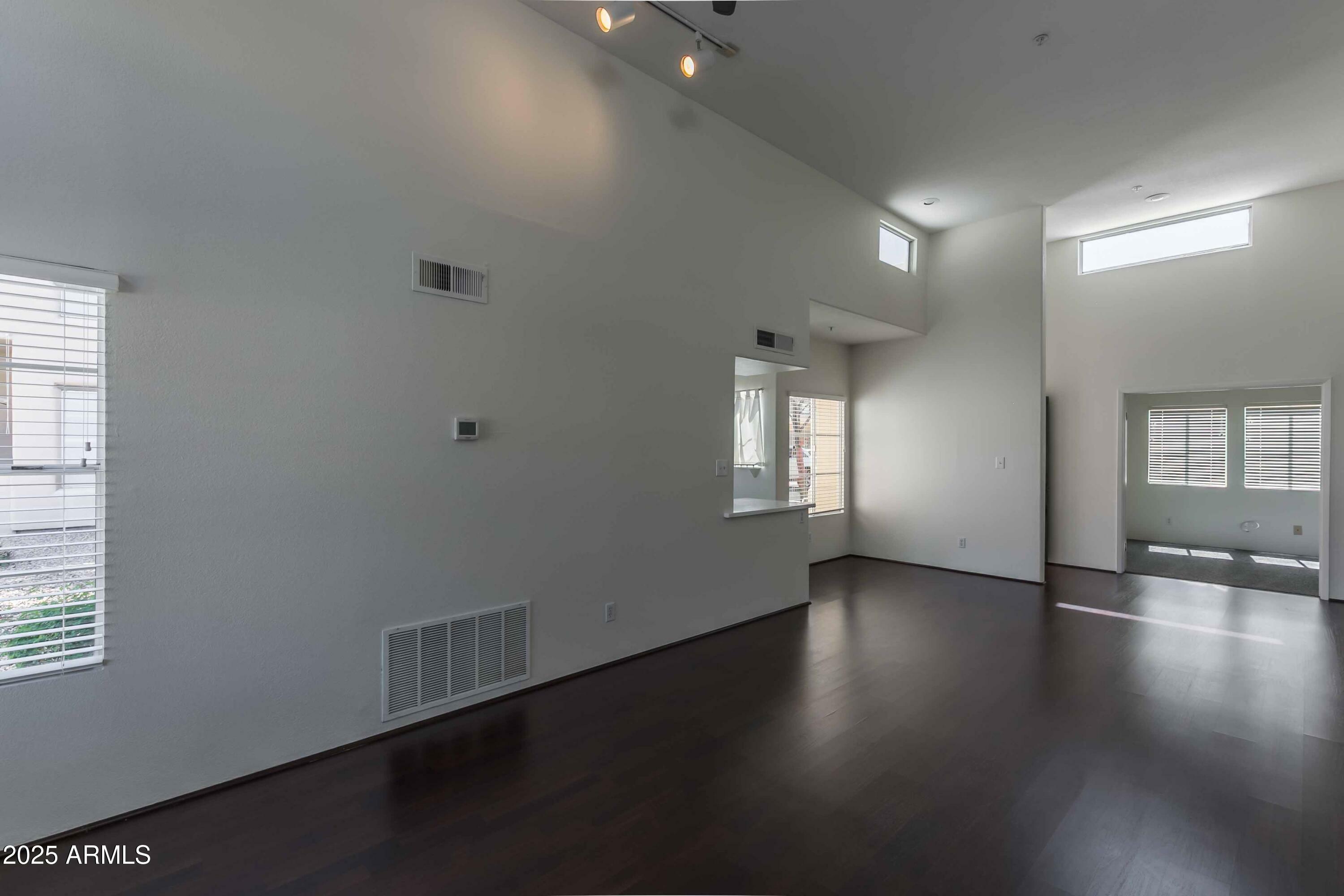Property Photo: 11333 N 92nd Street 1122 AZ 85260