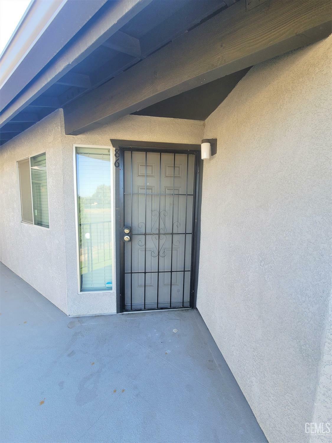 Property Photo: 4701 Beechwood Street 86 CA 93309