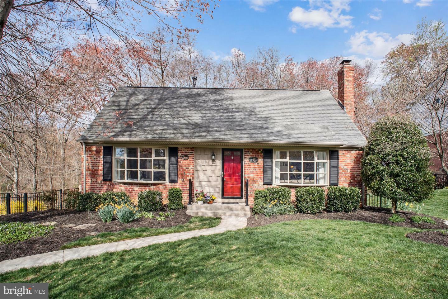 Property Photo: 5074 Dequincey Drive VA 22032