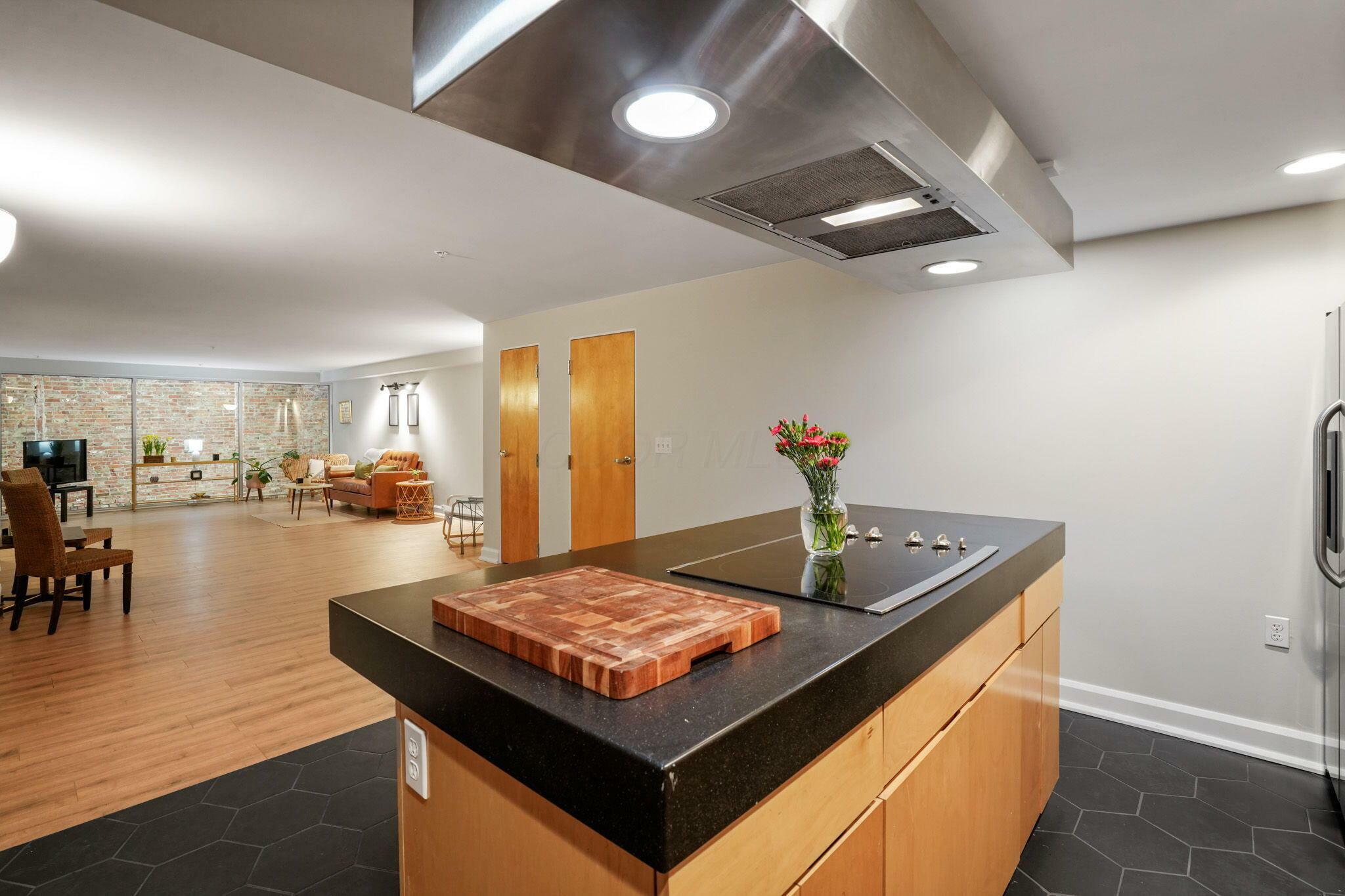 Property Photo: 106 N High Street OH 43215