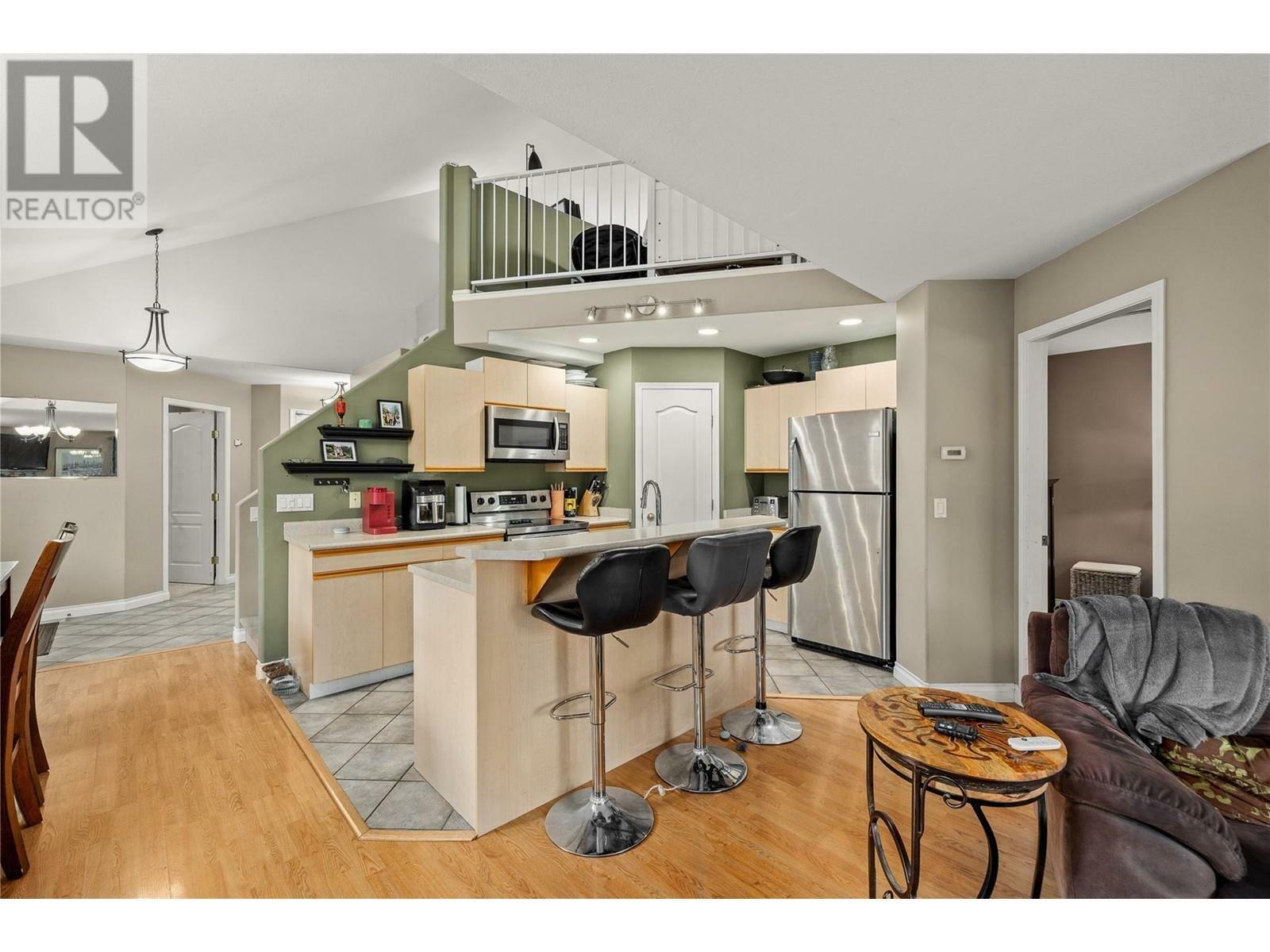 100 Verna Court  Kelowna BC V4T 2G3 photo