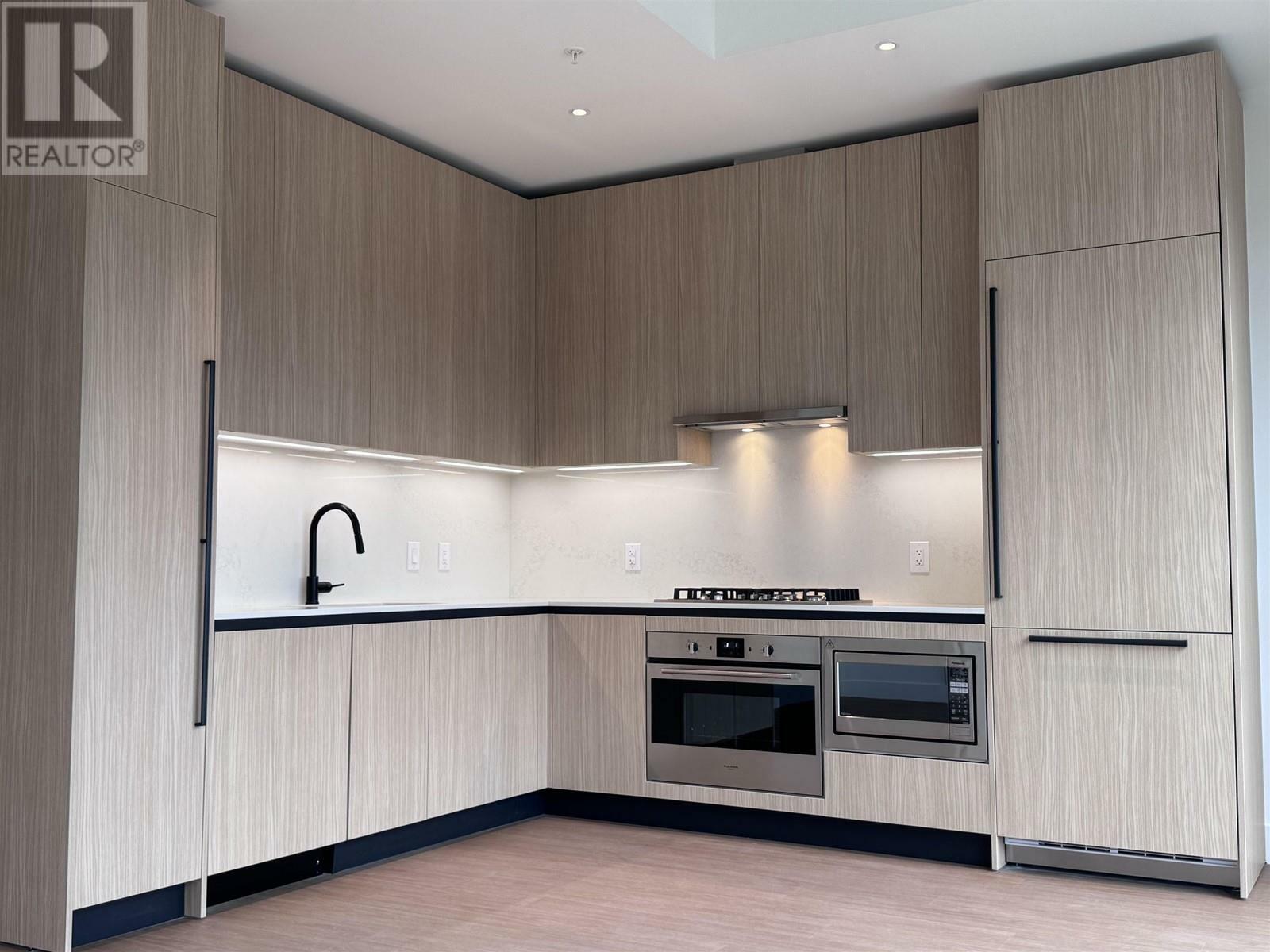 Property Photo: 2235 East Broadway 601 BC V5N 0J5