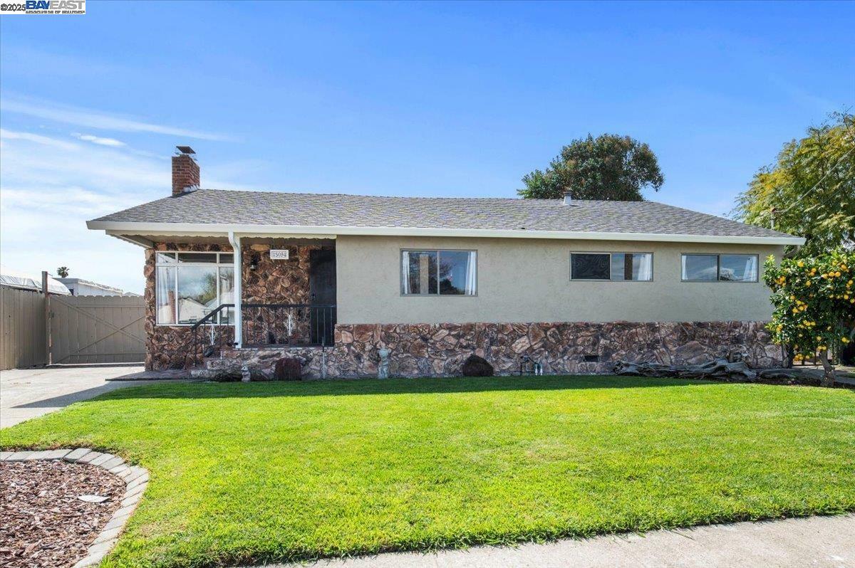 Property Photo: 15094 Alexandria St CA 94579