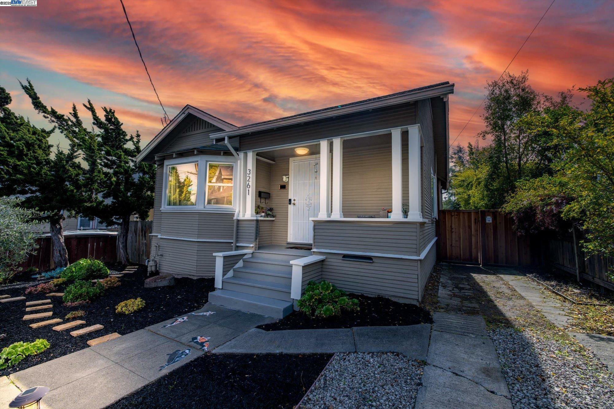 Property Photo: 3261 Prentiss St CA 94601