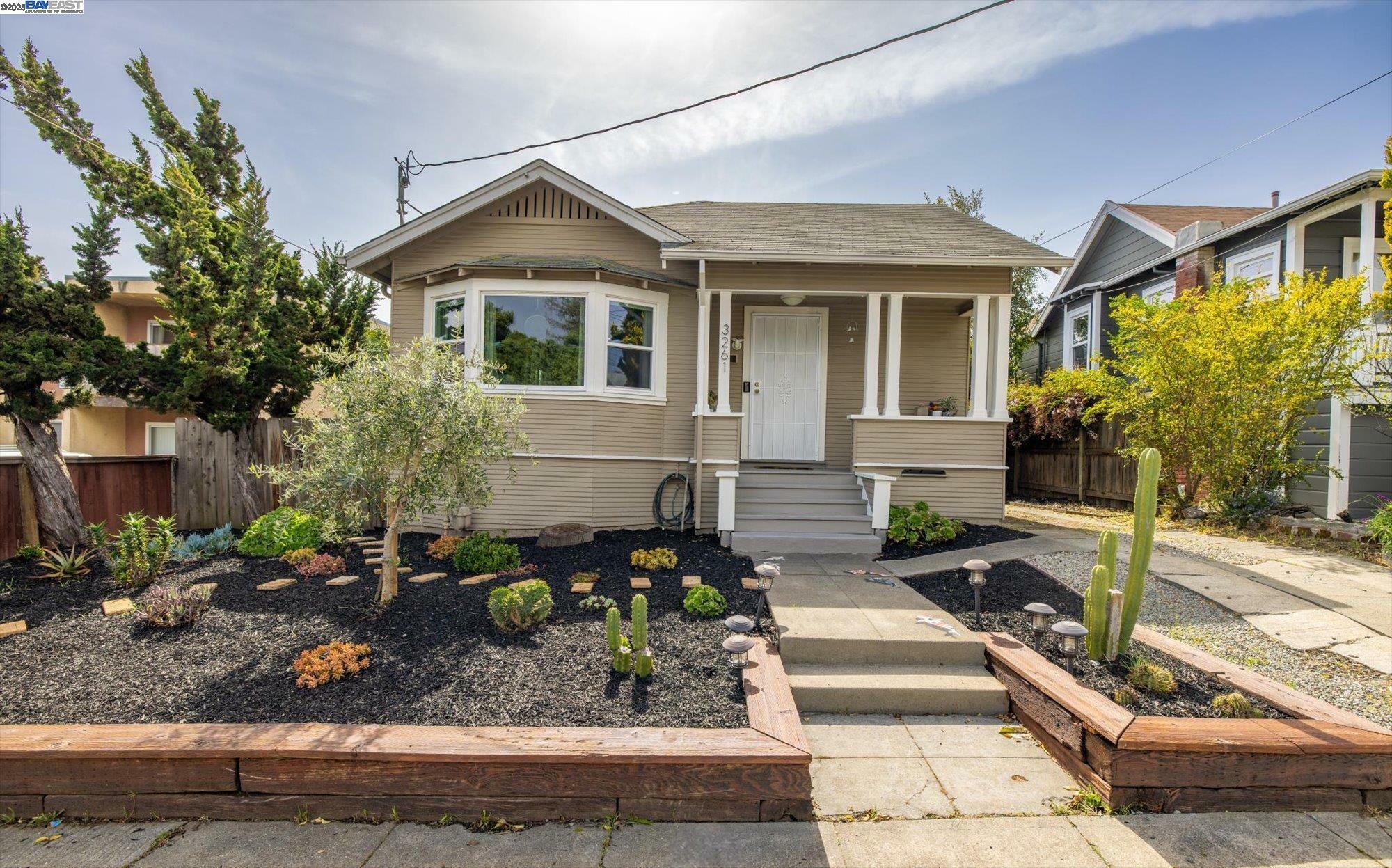 Property Photo: 3261 Prentiss St CA 94601