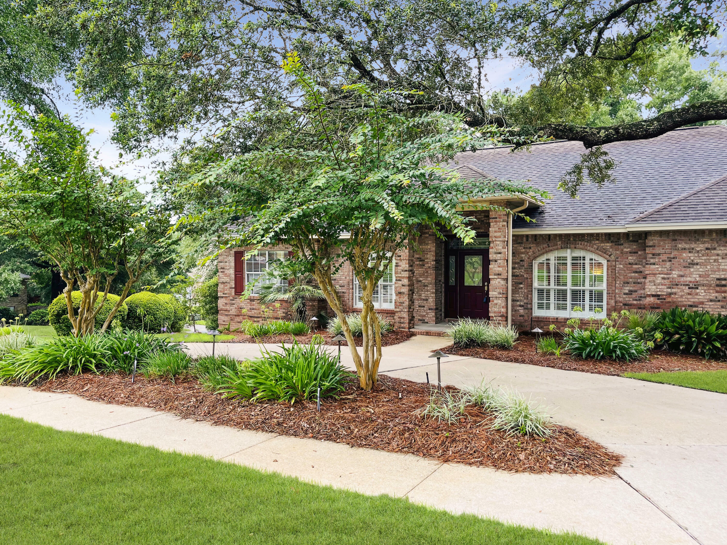 Property Photo: 4100 Howard Drive FL 32578