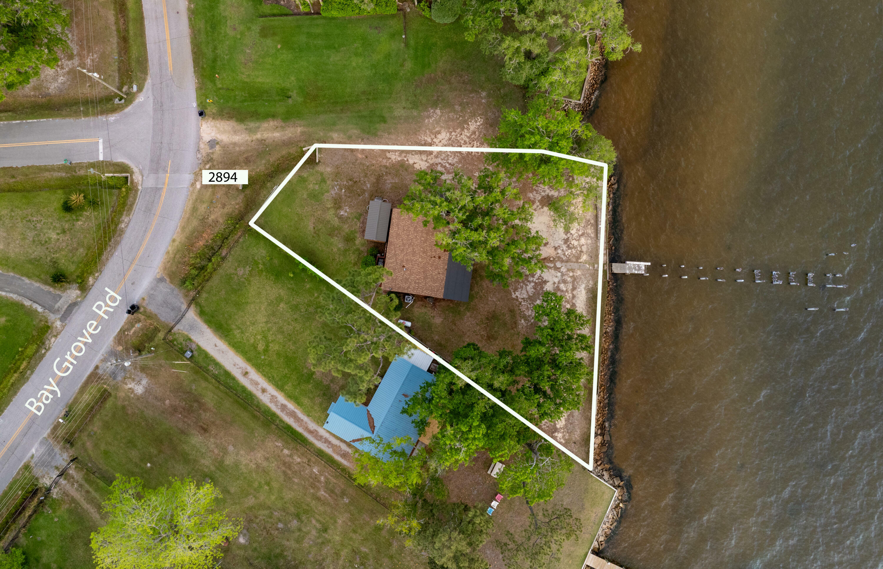 Property Photo: 2894 Bay Grove Road FL 32439