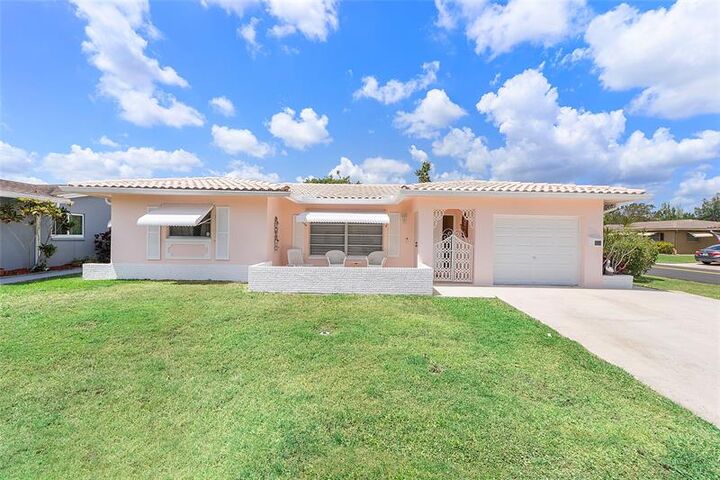 Property Photo: 6015 NW 67th Ter FL 33321