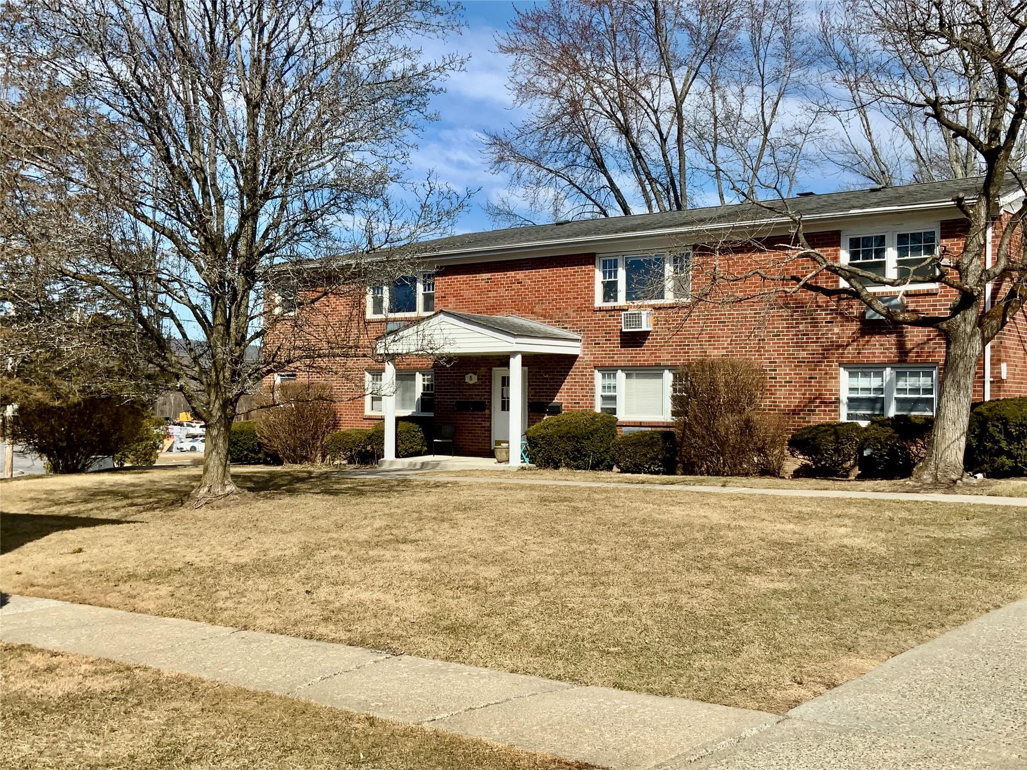 Property Photo: 136 N Chestnut Street 5B NY 12561