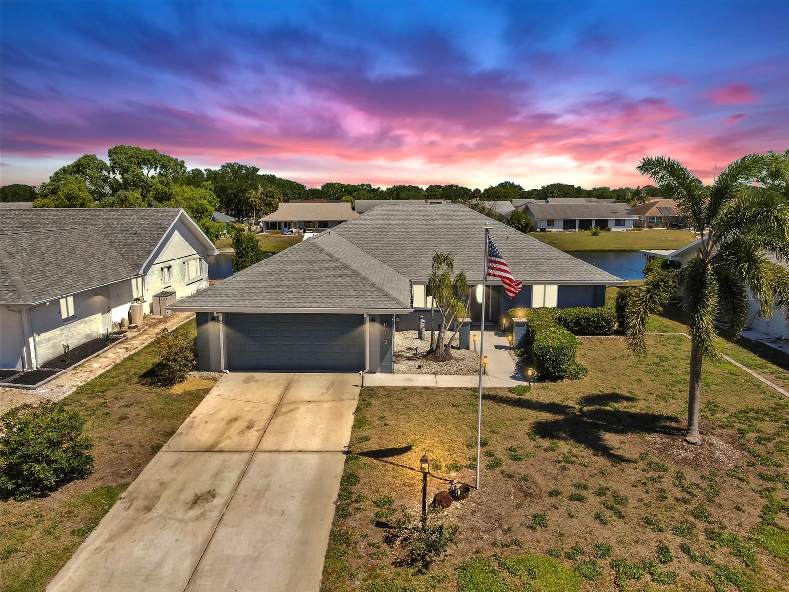 613 Fort Duquesna Drive  Sun City Center FL 33573 photo