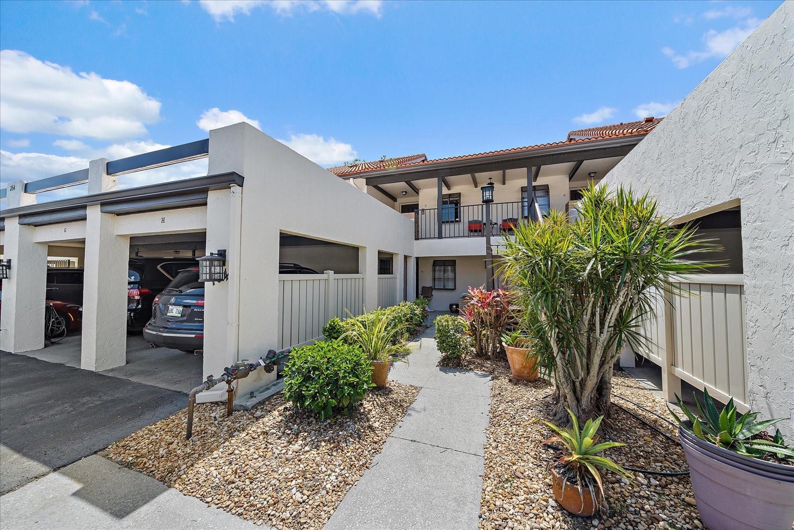 Property Photo: 764 Avenida Estancia 212 FL 34292