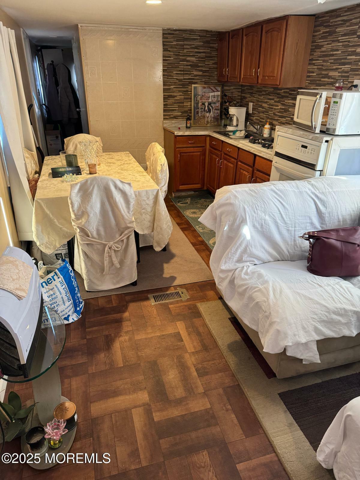 Property Photo: 114 Cookstown New Egypt Road Trlr A1 NJ 08562