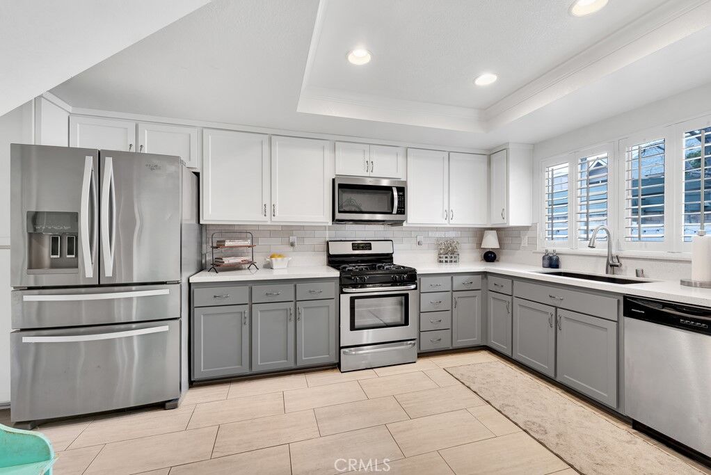 Property Photo: 1818 Rory Lane 3 CA 93063