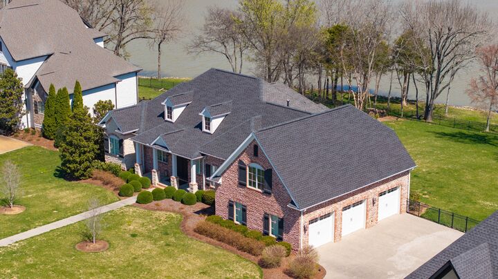Property Photo:  1395 Rozella Way  TN 37066 