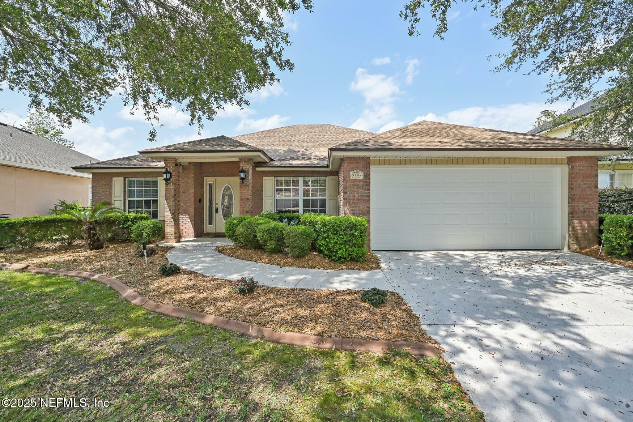 Property Photo: 3104 Stonebrier Ridge Drive FL 32065