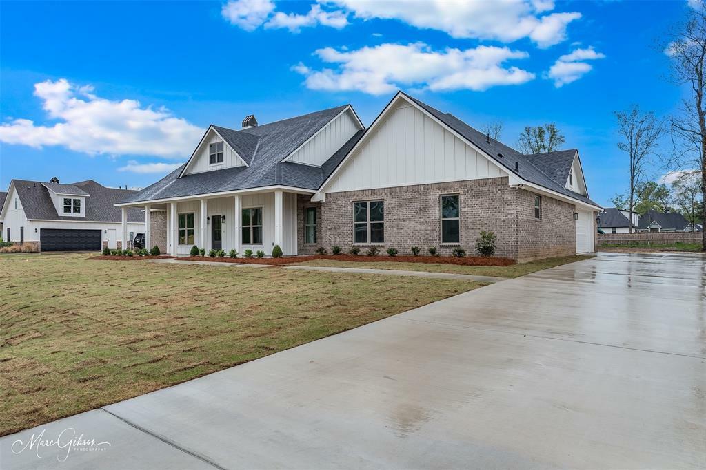 Property Photo:  680 Popsi Lane  LA 71078 