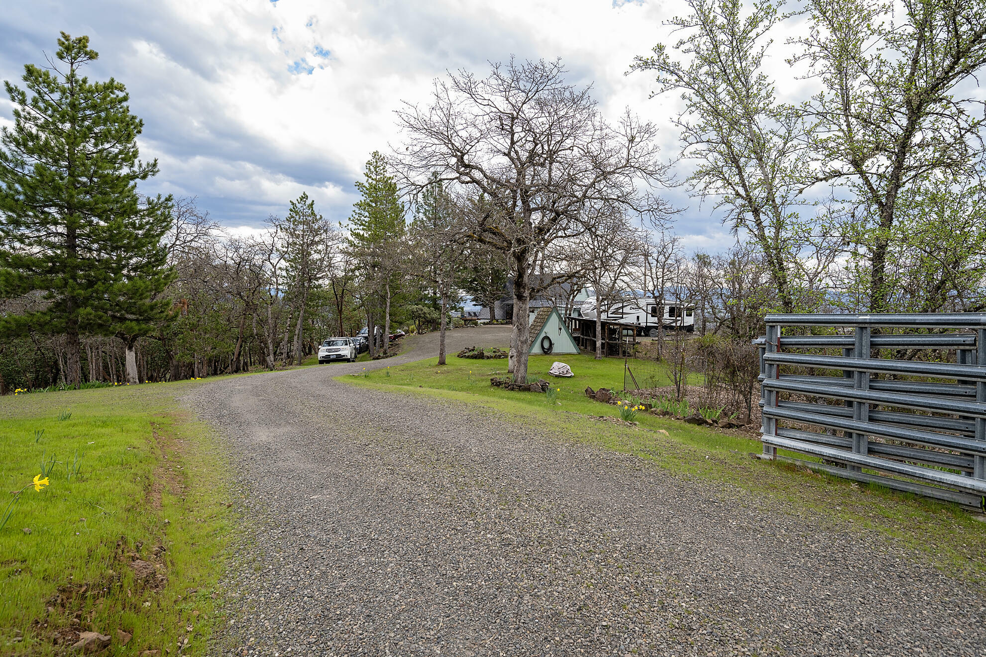 1100 W Rolling Hills Drive  Eagle Point OR 97524 photo