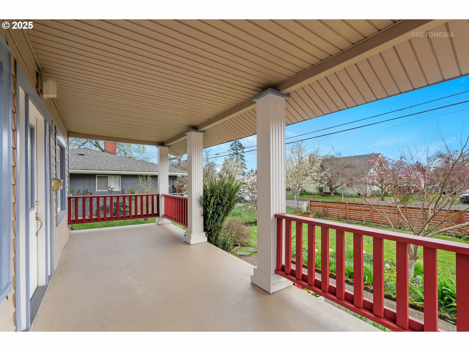 Property Photo: 5215 SE 79th Ave OR 97206