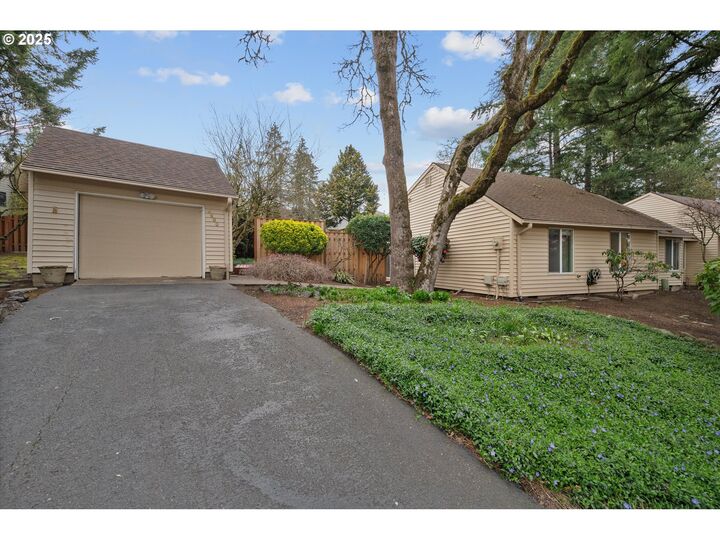 8600 SW Davies Rd  Beaverton OR 97008 photo