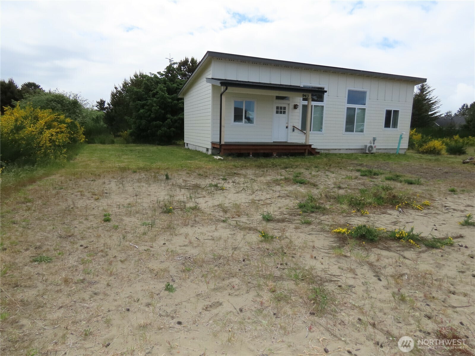Property Photo: 943 Silver King Avenue SE WA 98569