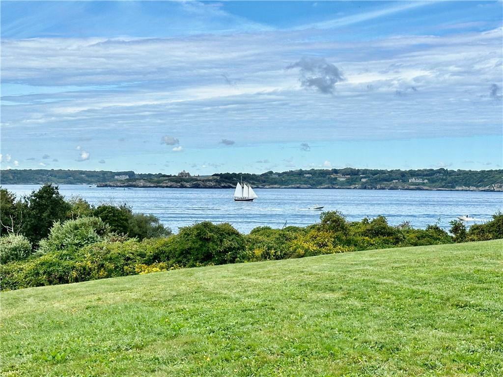 65 Ridge Road T11/W38  Newport RI 02840 photo