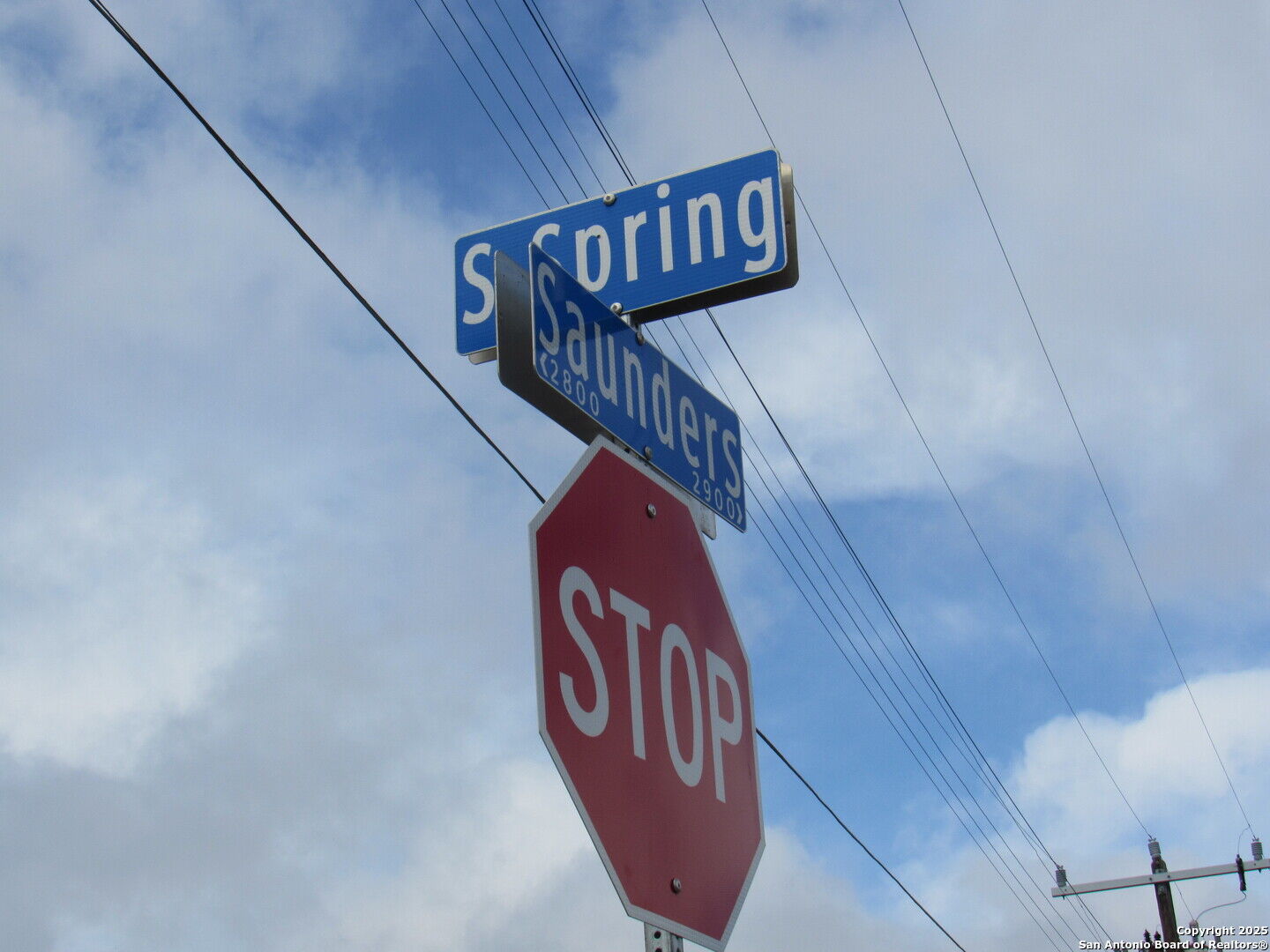 Property Photo:  2901 S Saunders  TX 78207 