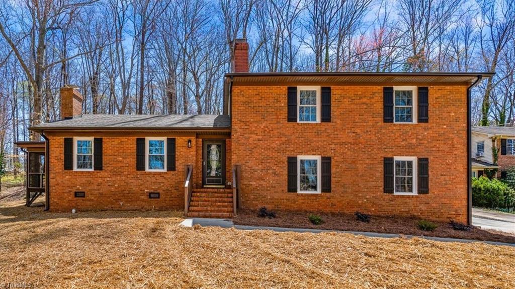 Property Photo: 801 Woodbrook Drive NC 27410