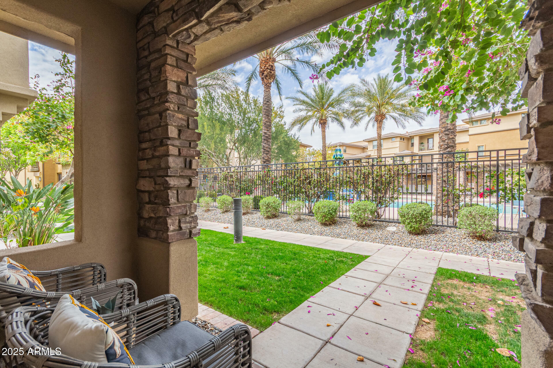 Property Photo: 17850 N 68th Street 1103 AZ 85054